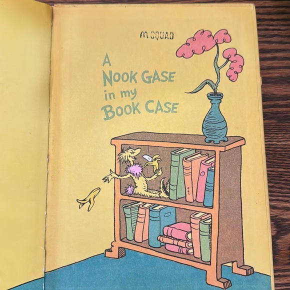 Dr. Seuss “There’s A Wocket In My Pocket” Book, Vintage 1974 - Picture 6 of 7